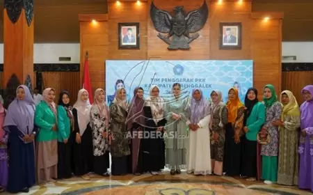 Ketua Tim Penggerak PKK Trenggalek Tutup Kegiatan Pondok Ramadhan