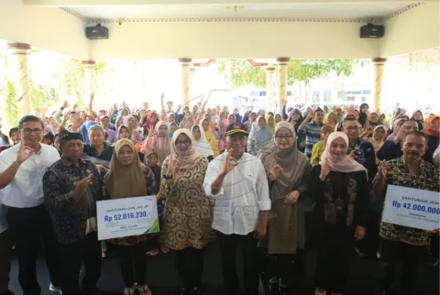 Menko PMK, Muhadjir Apresiasi Pemkab Banyuwangi Tangani Kemiskinan