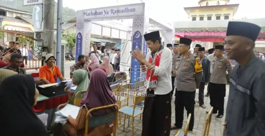 Wabup Trenggalek Apresiasi Antusiasme Masyarakat dalam Safari Ramadhan di Masjid Baitul Mutaqin