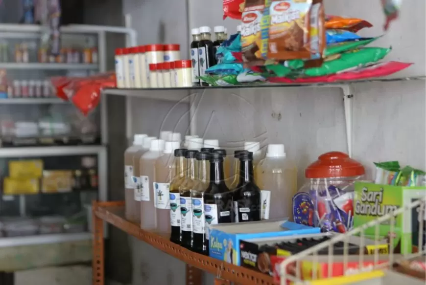 Warung Sembako di Banyuwangi Kurangi Penggunaan Plastik