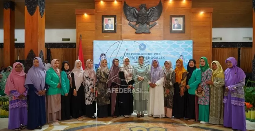 Ketua Tim Penggerak PKK Trenggalek Tutup Kegiatan Pondok Ramadhan