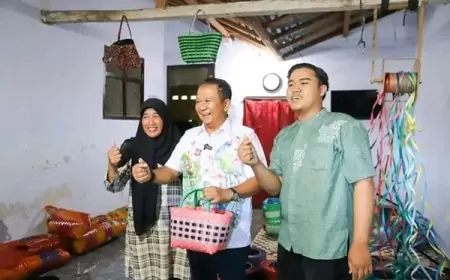 UMKM Keranjang Anyaman di Jember, Omzet Tembus Puluhan Juta Per Bulan