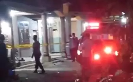 Mencekam, Pemuda Gresik Tewas Bakar Diri Diatas Atap Rumah