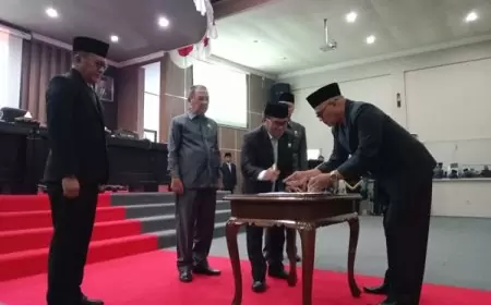 DPRD Serahkan 54 Rekomendasi Terhadap LKPJ Bupati Bondowoso 2024