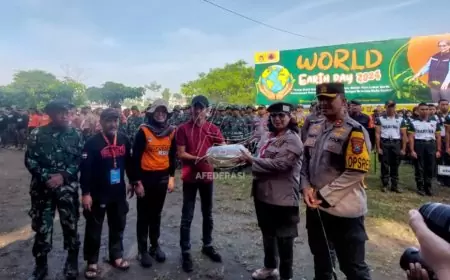 Bersih Sungai Brantas Hingga Tabur Benih Ikan Warnai Peringatan Hari Bumi 2024 di Kota Kediri