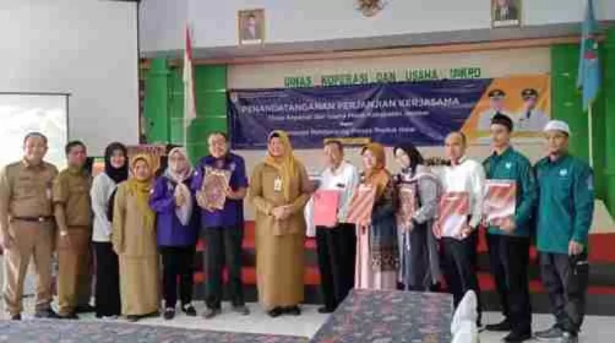 Diskopum Jember Teken MoU dengan LP3H untuk Sertifikat Halal Gratis UMKM