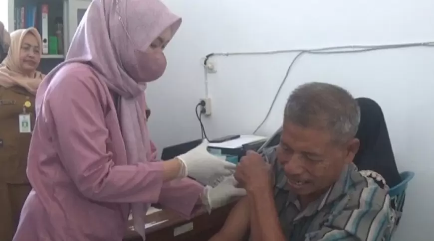 Jamaah Haji Jombang Divaksin Meningitis dan Polio