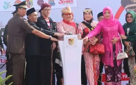 Bupati Hendy Launching Angkutan Sekolah Gratis dan Angkutan Jember Keliling Kota