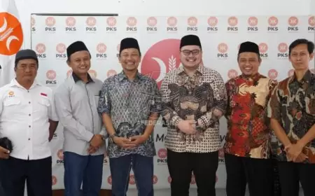 Obrolan Sepakbola Awali Pembicaraan Politik PKS dan Mas Dhito