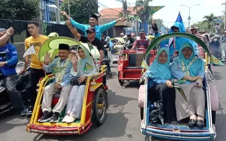 Pasangan Karunia Mendaftar Sebagai Bakal Calon Bupati dan Wakil Bupati Situbondo di Kantor DPC PPP