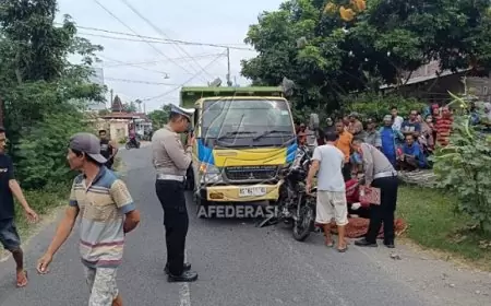 Diduga Hilang Kendali, Pengendara Motor Tewas Seusai Tabrak Truk di Tulungagung