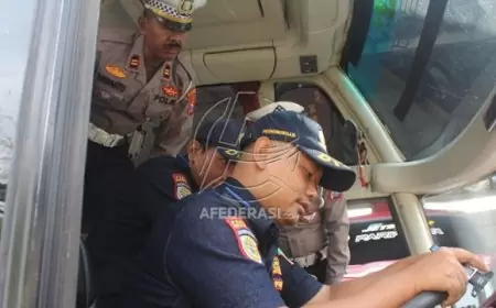 Satlantas Polres Trenggalek Gelar Ramp Check Kendaraan Pariwisata