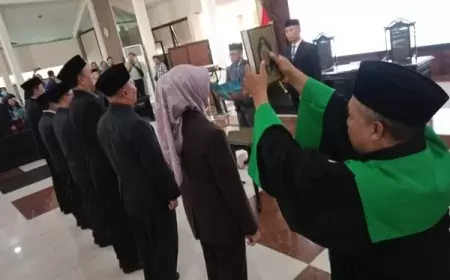 Pj Bupati Bondowoso Mutasi 6 Kepala OPD, Bambang Soekwanto: Jadilah Teladan dan Profesional