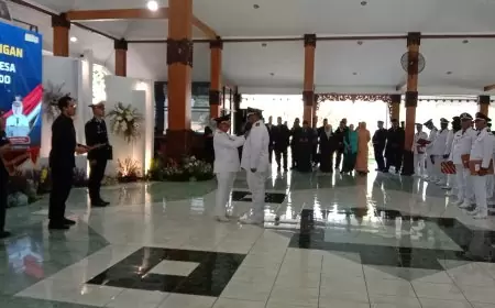 Bupati Karna Suswandi Lantik 129 Kepala Desa di Situbondo untuk Perpanjangan Masa Jabatan