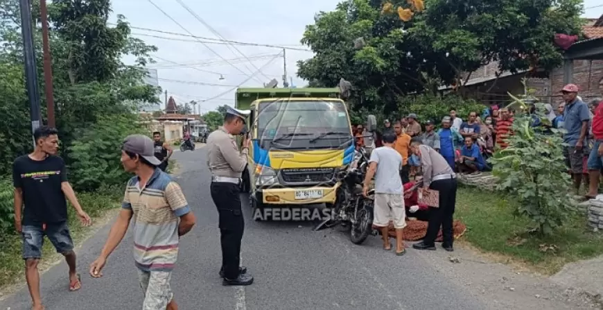 Diduga Hilang Kendali, Pengendara Motor Tewas Seusai Tabrak Truk di Tulungagung