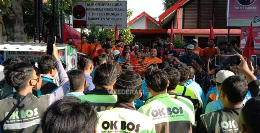 Yusuf Rio Bakal Calon Bupati Situbondo Kembalikan Berkas Pendaftaran, Didampingi Ratusan Ojek Online