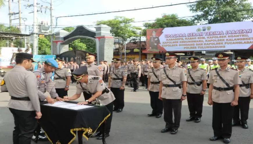 10 Perwira Polres Tulungagung Jalani Mutasi Jabatan untuk Perkuat Pengalaman dan Layanan Masyarakat