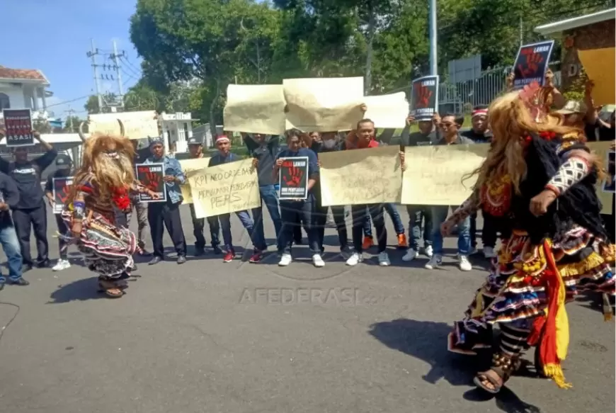 Kebebasan Pers Terancam, Ratusan Wartawan Banyuwangi Tolak RUU Penyiaran