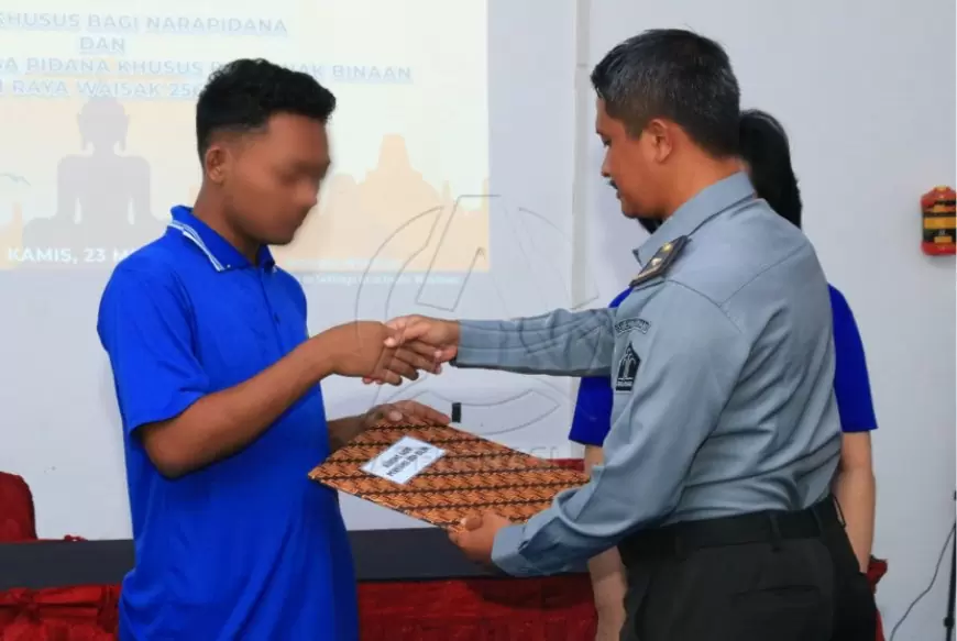 Dua Warga Binaan Lapas Banyuwangi Dapat Remisi Khusus Waisak