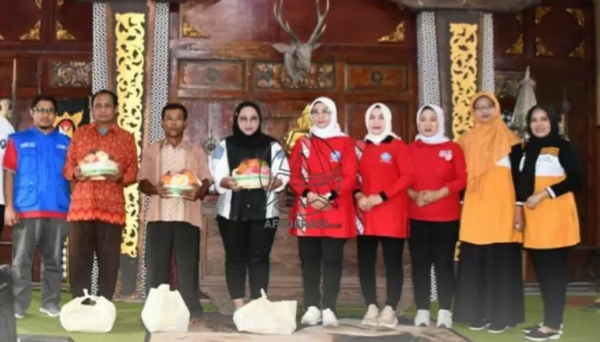 Pengendalian dan Penanggulangan DBD , Ketua TP PKK Tulungagung Cek Langsung Kondisi Rumah Warga