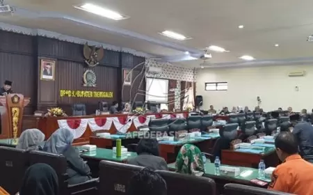DPRD Trenggalek Gelar Rapat Paripurna, Bupati Sampaikan Jawaban APBD dan Target Investasi 2023