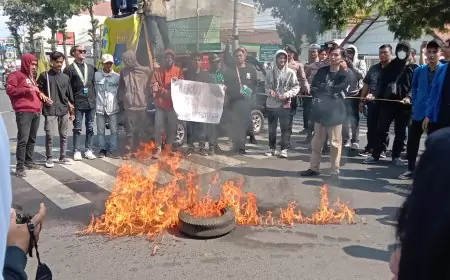 Aksi Mahasiswa Menolak Wacana Eks Lokalisasi Jadi Kawasan Wisata di Situbondo Berujung Ricuh