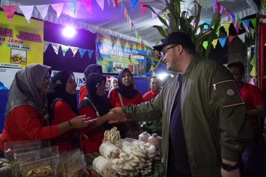 Hadiri Pencak Dor, Mas Dhito Fasilitasi Perizinan Pelaku UMKM di Desa Duwet 