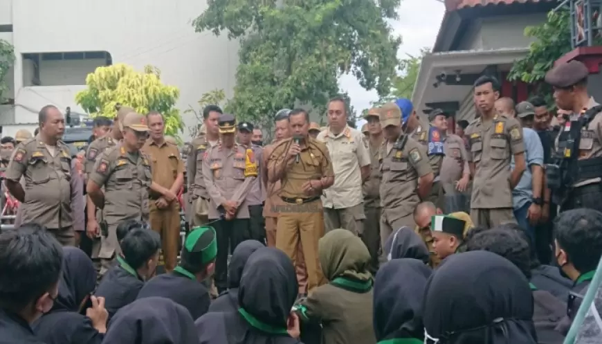 Sekda Tulungagung Temui Demonstran HMI, Bahas Isu Nasional dan Lokal