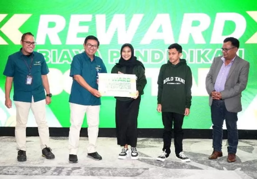 Dorong Generasi Muda Bangga Jadi Petani, Petrokimia Gresik Berikan Reward Biaya Pendikan Bagi Anak Petani