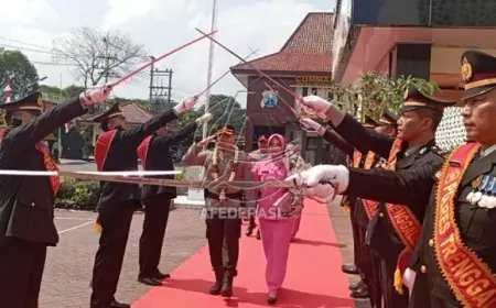 Pisah Sambut Kapolres Trenggalek, AKBP Gathut Digantikan AKBP Indra