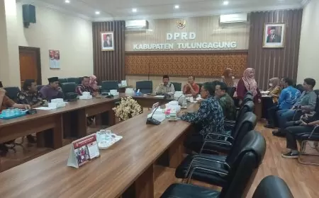 Hearing DPRD Tulungagung Bahas Dugaan Kecurangan PPDB, Kacabdisdik Mangkir