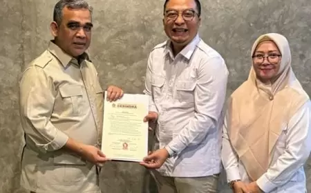 Bacabup dr. Asluchul Alif Terima Surat Tugas dari DPP Gerindra untuk Pilkada Gresik 2024