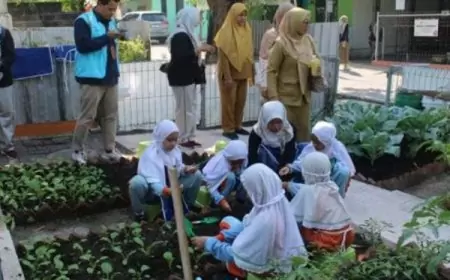PLN NP Gresik Ajak Perempuan Muda Kreatif dan Memiliki Kompetensi Unggul