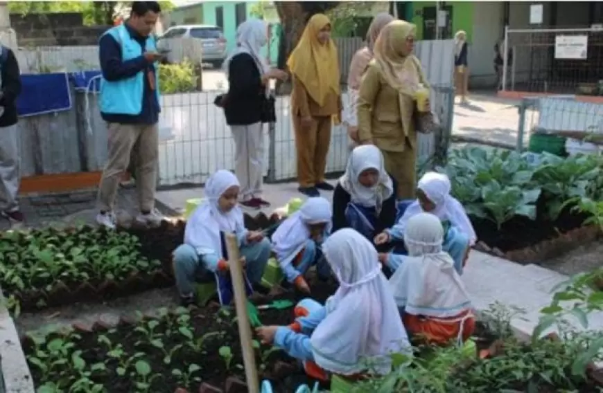 PLN NP Gresik Ajak Perempuan Muda Kreatif dan Memiliki Kompetensi Unggul
