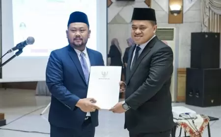 Bupati Gresik Lantik Kabid Pelayanan RS Gresik Sehati