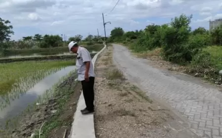 Perkuat infrastruktur dan Lancarkan Akses Jalan Ekonomi Masyarakat Pemdes Semampir Bangun TPT