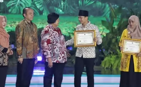 Bupati Arifin Kembali Raih Apresiasi Pembinaan Proklim dari KLHK