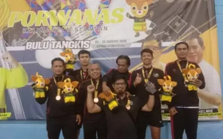 Cabor Bulutangkis PWI Jatim Raih 1 Emas dan 2 Perunggu di Porwanas XIV Kalsel