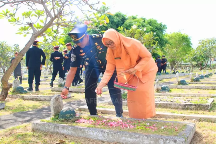 Lapas Kelas IIA Banyuwangi lakukan Ziarah dan Tabur Bunga Memperingati Hari Pengayoman Ke-79