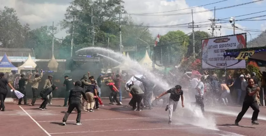 Simulasi Pengamanan Pilkada 2024 di Trenggalek, Polres Siapkan Strategi Hadapi Kerusuhan