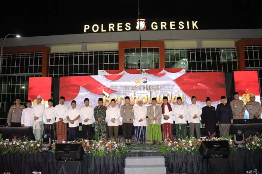 Kawal Pemilu Serentak Damai, Polres Gresik Gelar Gresik Bersholawat dan Doa Bersama