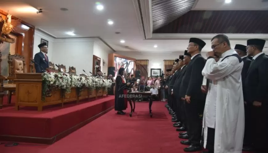 50 Anggota DPRD Tulungagung Resmi dilantik, 19 Diantaranya Pendatang Baru