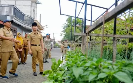 Bupati Trenggalek Tinjau Program Adipura RT, Dorong Warga Jaga Lingkungan dan Tanam Pangan Sendiri