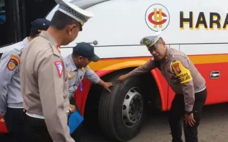 Antisipasi Long Weekend, Satlantas Polres Trenggalek Gelar Ramp Check Armada Bus