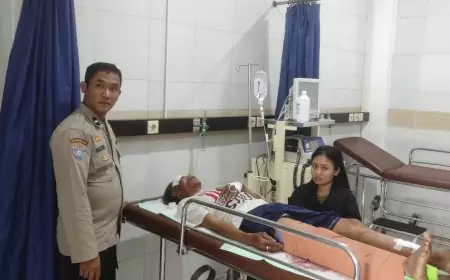 Motor Oleng Tabrak Bus Transjatim di Balongpanggang Gresik, Korban Luka di Wajah dan Patah Tulang Kaki 