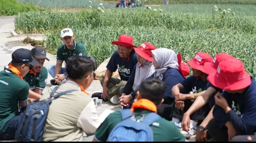 Jaga Ketahanan Pangan Nasional, Millenial Petrokimia Kampanyekan Pemupukan Berimbang di Sentra Pertanian 