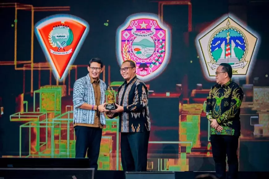 Inovasi Ekraf dan Pariwisata, Kabupaten Gresik Terima Penghargaan Menparekraf bersama Kompas TV