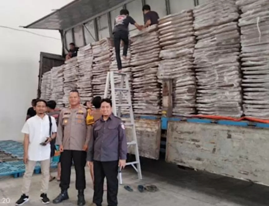 2.645 Kotak Suara Tiba di KPU Gresik, Bawaslu Gresik Lakukan Pengawasan Ketat