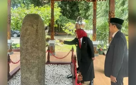 Pjs Bupati Trenggalek Kagumi Prasasti Kamulan, Penanda Sejarah Hari Jadi Trenggalek