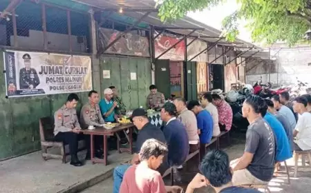 'Jumat Curhat', Kapolsek Geger Imbau Warga Tidak Terprovokasi Berita Hoax Jelang Pilkada 
